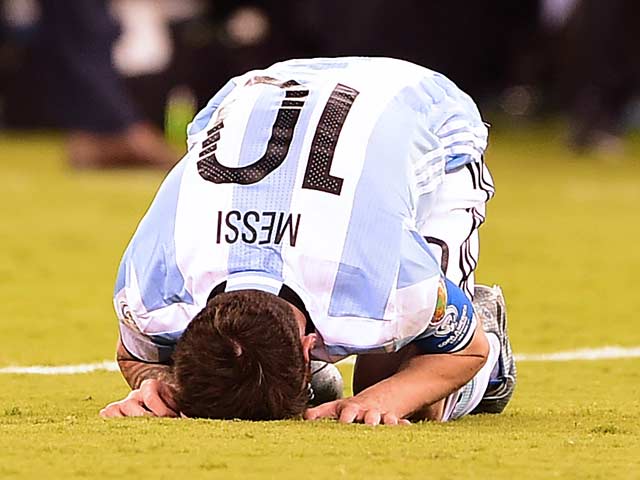 Photo : Lionel Messi Announces Retirement From International Football