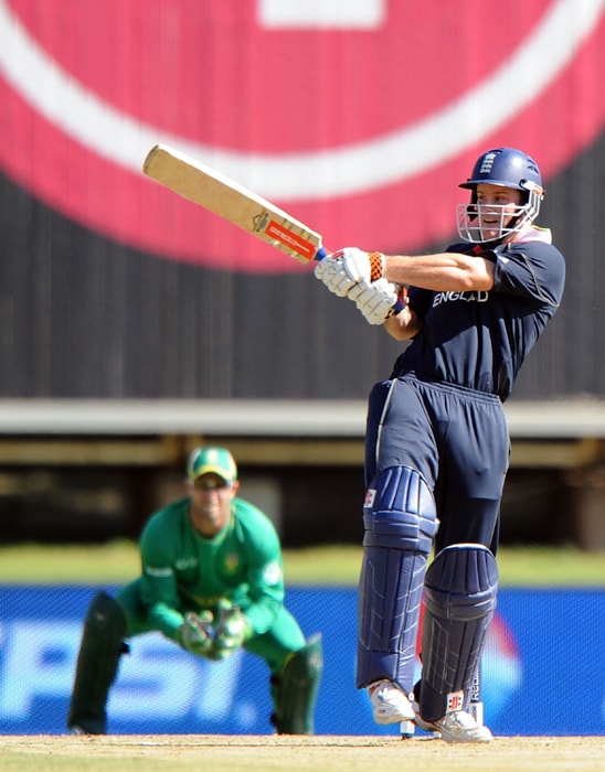 Andrew Strauss hits a stroke during the ICC Champions Trophy match between England and South Africa in Centurion. (AFP Photo) CT: Eng vs SA, Match 8