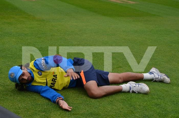 Ishant does push-ups as he keeps himself fit for the upcoming game against West Indies. ICC Champions Trophy: Team India gear up for clash against West Indies
