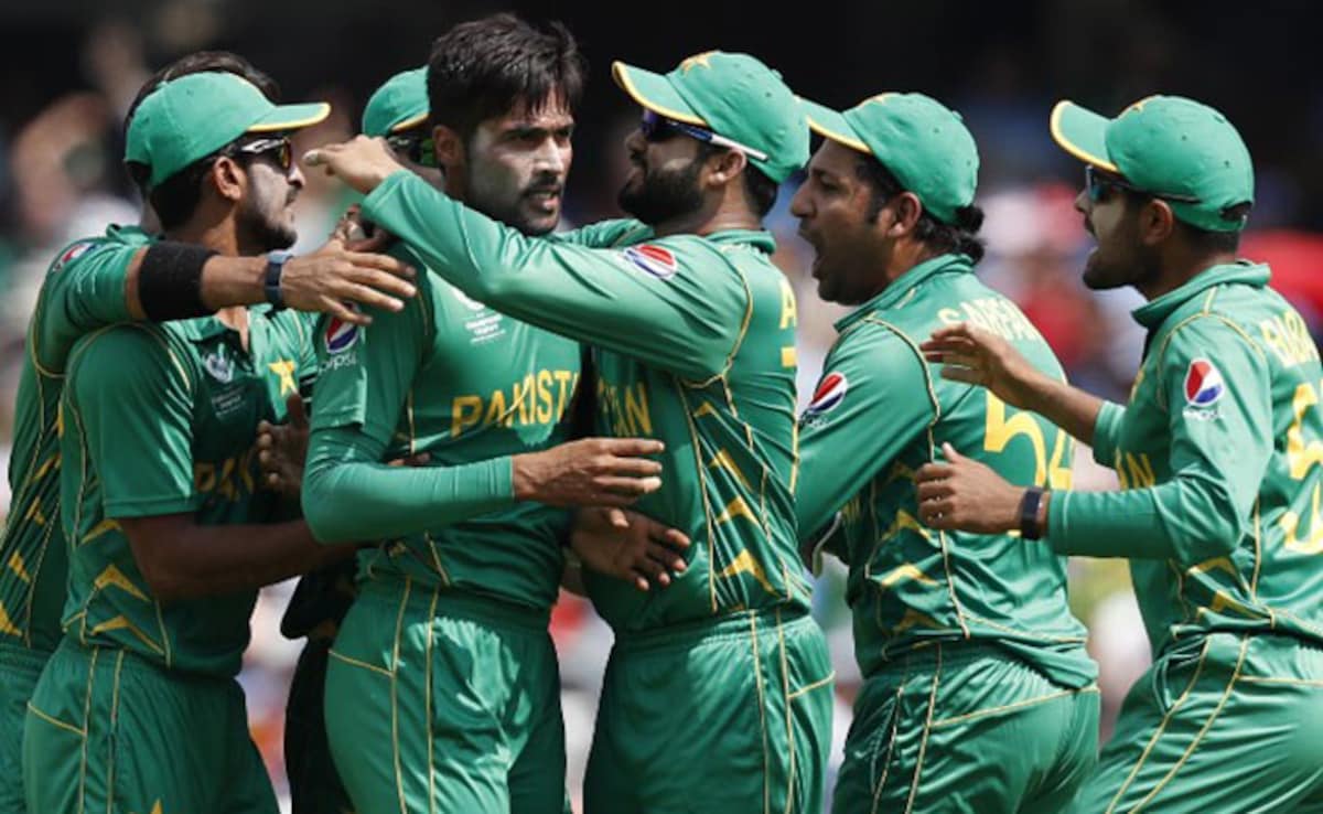 Pak Star Says He's 'Eligible' To Play IPL. Ex-Teammate: "RCB Needs Him"