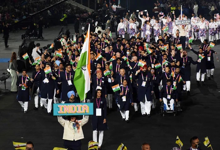 CWG 2022 Opening Ceremony: पीवी सिंधु, मनप्रीत सिंह ने किया ओपनिंग सेरेमनी में भारतीय दल का नेतृत्व