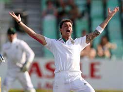 Dale Steyn's sublime six stuns India