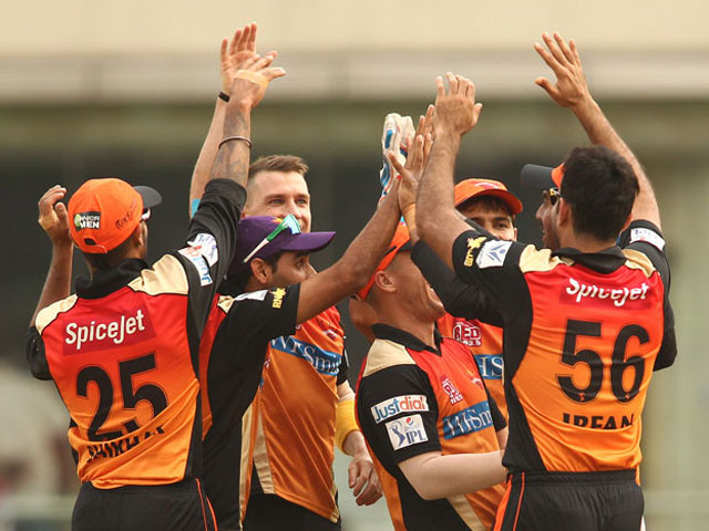 IPL 7: Hyderabad Sink Delhi in Rain-Hit Match