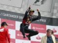 Photo : British Grand Prix: Webber takes the Chequered Flag