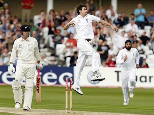 England's James Anderson celebrates the wicket of New Zealand's Aaron Redmond during their 3rd Test match, at Trent Bridge Stadium in Nottingham, England on June 6, 2008. Day 2: England vs New Zealand, 3rd Test