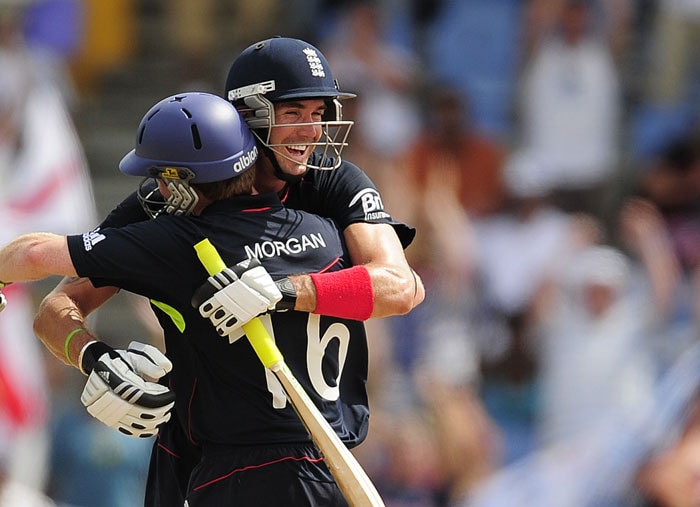 English batsmen Kevin Pietersen and Eoin Morgan celebrate at the end of the ICC World Twenty20 first semifinal match. England won by 7 wickets to qualify for the final. (AFP Photo) WT20: Eng vs SL