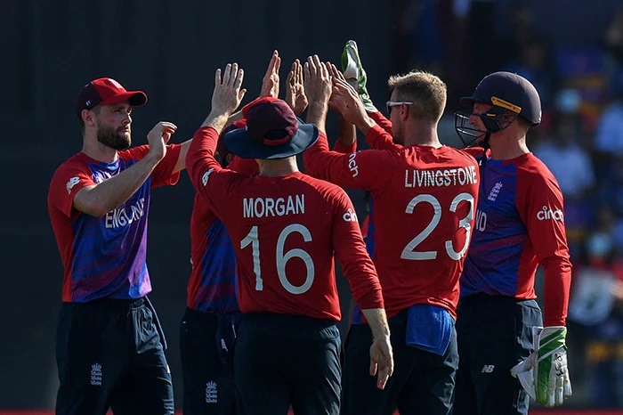 इंग्लैंड ने बांग्लादेश को दी 8 विकेट से मात