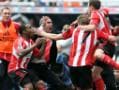 Photo : EPL, April 14: Di Canio goes 'wild', Man United inch closer to title