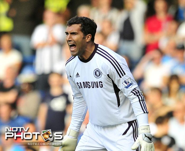 Chelsea's Portuguese goalkeeper Henrique Hilario gestures during the match. Chelsea are without their first choice keeper Petr Cech. (AFP Photo) EPL 2011: Match-Week 2