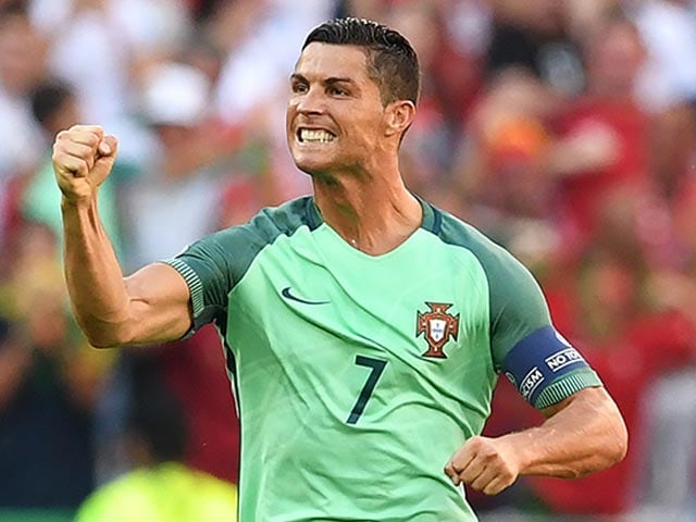 Photo : Euro 2016: Ronaldo Fires Portugal Into Last 16, Sad Farewell for Zlatan