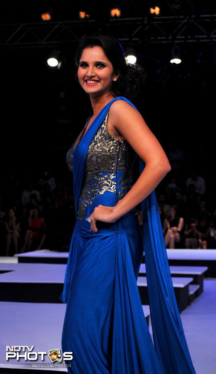 Sania Mirza did not shy from posing for the cameras when she attended a fashion event in Mumbai.