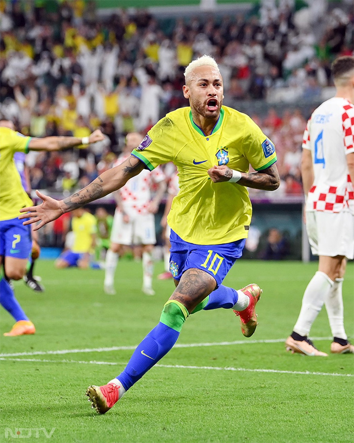 FIFA World Cup, Day 18: क्रोएशिया ने ब्राज़ील को क्वार्टरफ़ाइनल में हराया, अर्जेंटीना ने नीदरलैंड को हराकर सेमीफ़ाइनल में प्रवेश किया