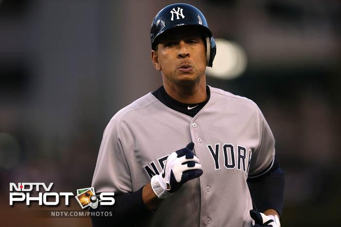 Alex Rodriguez (Baseball) - Total Earnings: $30.3 million (approx. Rs 172 crore)
Salary/winnings: $29.8 million 
Endorsements: $500,000