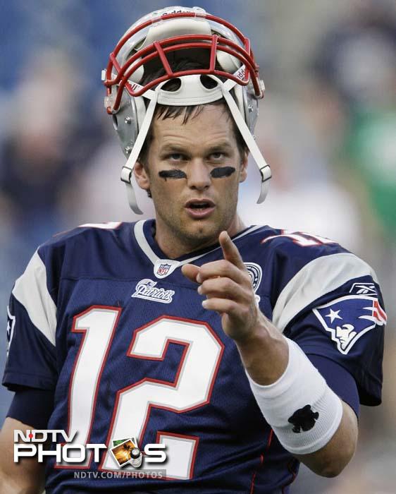 Tom Brady (NFL) - Total Earnings: $38.3 million (approx. Rs 217 crore)
Salary/winnings: $31.3 million 
Endorsements: $7 million