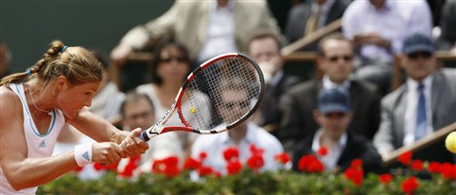 Russia's Dinara Safina returns the ball to Russia's Svetlana Kuznetsova during their semifinal match at the French Open tennis tournament in Paris on Thursday June 5, 2008. French Open 2008, Day 12