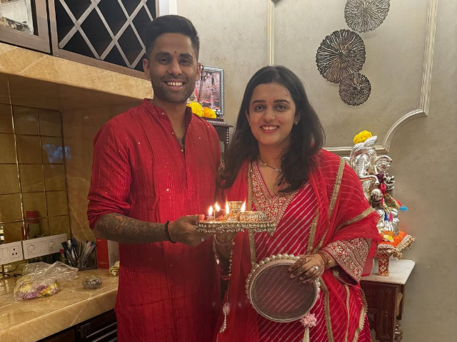 à¤à¥à¤°à¤¿à¤à¥à¤à¤°à¥à¤¸ à¤à¥ à¤µà¤¾à¤à¤« à¤¨à¥ à¤à¥à¤ à¤à¤¸ à¤¤à¤°à¤¹ à¤®à¤¨à¤¾à¤¯à¤¾ à¤à¤°à¤µà¤¾ à¤à¥à¤¥