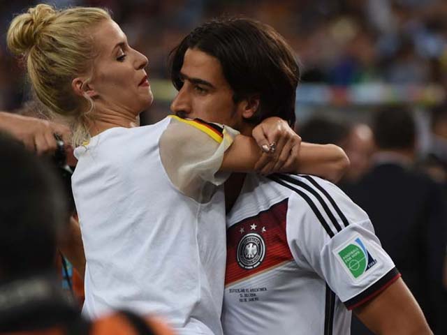 Photo : WAGS: The 'Power' Behind German Blitzkrieg!
