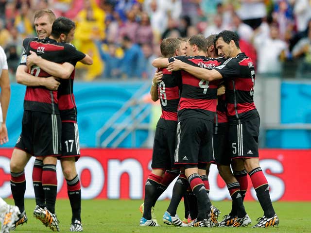 Photo : Germany Beat USA 1-0 , Both Advance