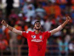 IPL: Axar Patel Hat-Trick Sinks Gujarat Lions, Kings XI Punjab Seal Important Win