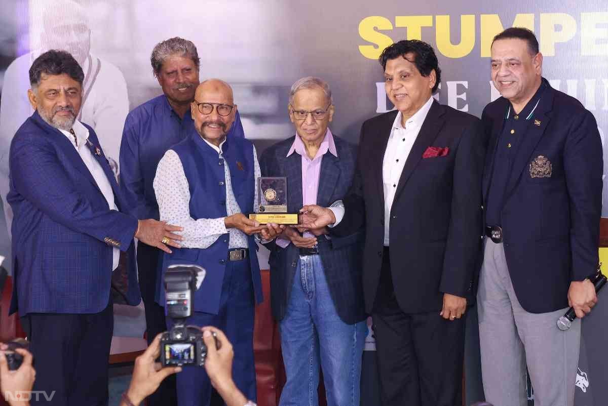 अपने 10 साल के करियर में किरमानी ने 88 टेस्ट की 124 पारियों में 2 शतक और 12 अर्धशतक की मदद से 2,759 रन बनाए. इसके अलावा 160 कैच पकड़े और 38 स्टंप किए. वहीं 49 वनडे मैचों में 3,73 रन बनाए. वनडे में उनके नाम 27 कैच लिए और 9 स्टंपिंग की. (फोटो क्रेडिट: आईएएनएस)