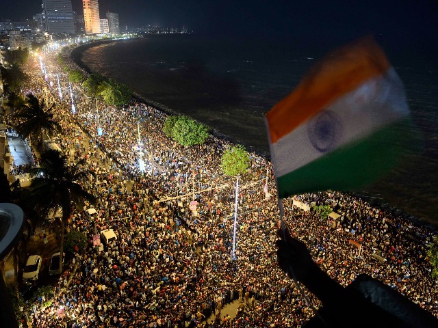 In Pics: Team Indias Open-Top Bus Parade At The Iconic Marine Drive