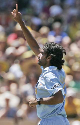 Munaf Patel celebrates taking the wicket of Ricky Ponting, for 10 runs in their one-day international cricket match at the Adelaide Oval on Sunday February 17, 2008. 7th Match: India vs Australia