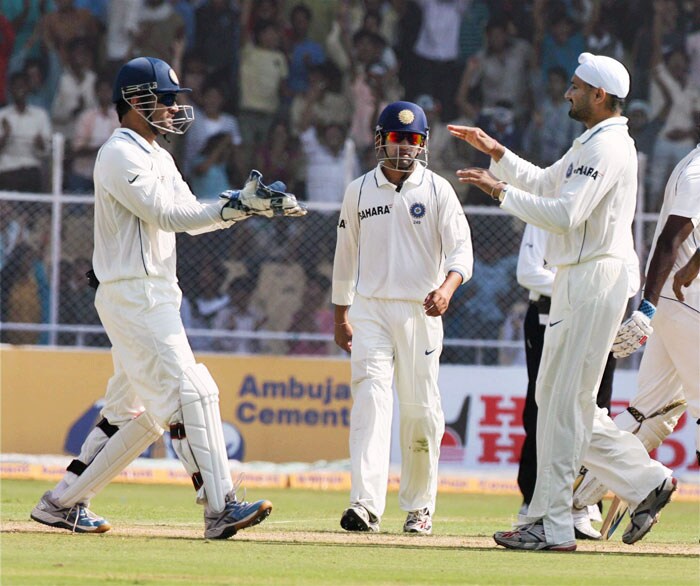 Indian team celebrates the dismissal of Angelo Mathews on the third day of first India-Sri Lanka Test at Motera Stadium in Ahmedabad. (PTI Photo) India vs SL: 1st Test, Day 3