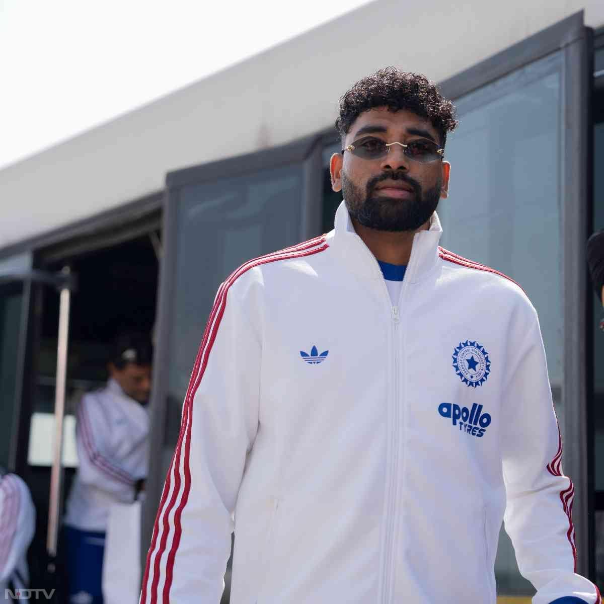 न्यूजीलैंड के खिलाफ फाइनल मैच के लिए अहमदाबाद पहुंची टीम इंडिया (फोटो क्रेडिट: X@BCCI)