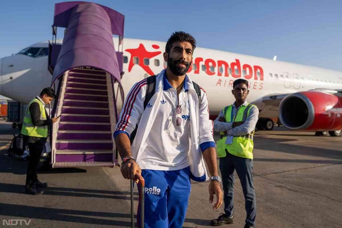 न्यूजीलैंड के खिलाफ फाइनल मैच के लिए अहमदाबाद पहुंची टीम इंडिया (फोटो क्रेडिट: X@BCCI)