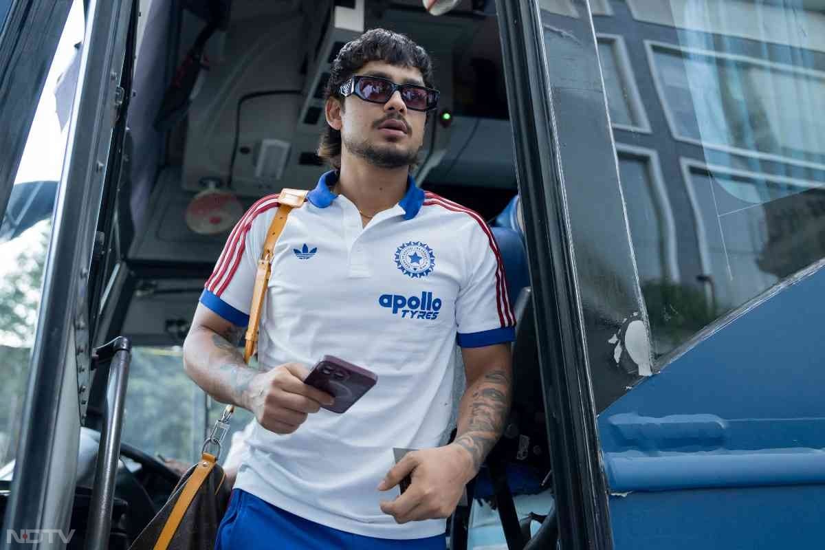 न्यूजीलैंड के खिलाफ फाइनल मैच के लिए अहमदाबाद पहुंची टीम इंडिया (फोटो क्रेडिट: X@BCCI)