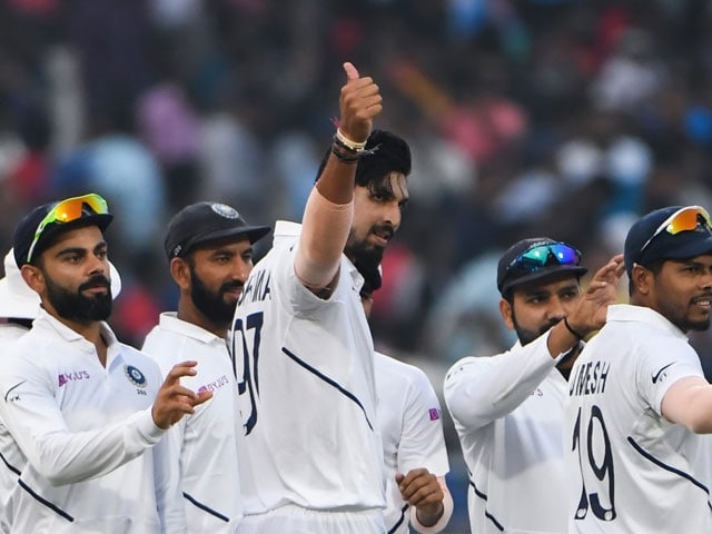 Photo : डे-नाइट टेस्ट मैच में भारत ने बांग्लादेश को हराया, सीरीज 2-0 से जीती