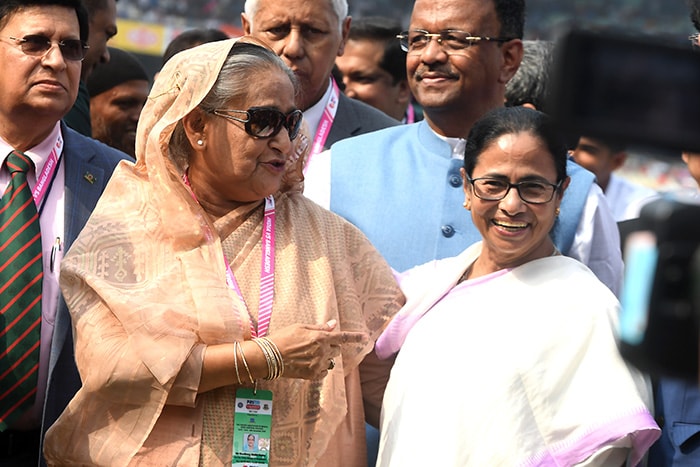 कोलकाता में भारत बनाम बांग्‍लादेश डे नाइट टेस्‍ट मैच जारी