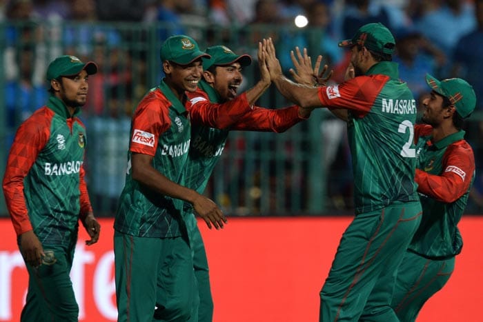 आखिरी बॉल तक चले मैच में भारत ने बांग्लादेश को हराया, देखें इस थ्रिलिंग मुकाबले की तस्वीरें