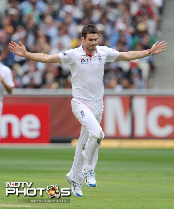 <b>James Anderson:</b> Injuries have kept him in and out of the England team for quite some time. But this seamer never fails to impress everyone with his experience and accuracy in bowling. He has been good against the Indian batsmen in Tests, including the last tour India made to England in 2007. His recent form poses a definite threat for Dhoni's men. India vs England: Weapons of destruction