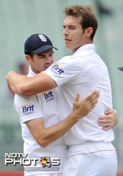 <b>Chris Tremlett:</b> This 6ft 7in tall pace bowler has everything in him to give a tough competition to the Indian seamers and a bouncy challenge to provide the spin-specialist Indian batsmen with enough chin music. India vs England: Weapons of destruction