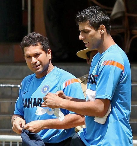 Sachin Tendulkar and Ashish Nehra on the 1st day of the fitness and conditioning camp ahead of tri-series in Sri Lanka and Champions Trophy, in Bangalore. (PTI Photo) Team India fitness camp