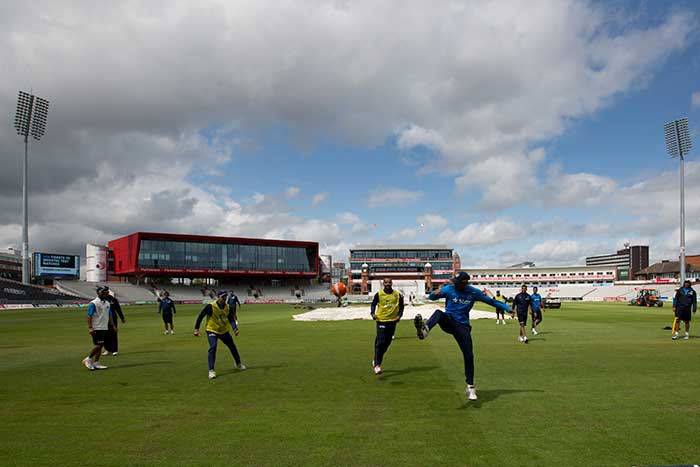 Under clear skies in Manchester, the battle between England and India is expected to keep fans on the edge of their seats through the course of the five days.