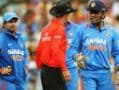 Australia batter India to qualify for finals