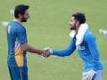 Photo : मैदान पर भारत-पाक टीम के बीच दिखे ये प्‍यार भरे लम्हे...