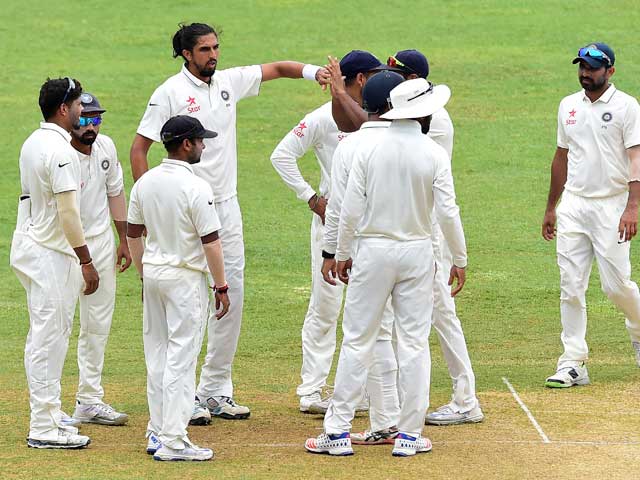 Photo : दूसरा टेस्ट: भारत की मैच पर पकड़ हुई और मजबूत, विंडीज ने महज 48 रन पर गंवाये 4 विकेट