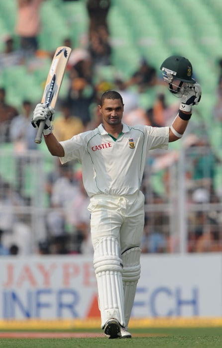 20-year-old Petersen became the first South African in 18 years to slam a hundred on debut, while last match's double centurion Amla continued from where he had left off, scoring his ninth Test ton. (AFP Photo) Ind v SA: 2nd Test Day 1