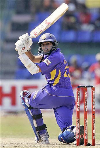 Tillakaratne Dilshan plays a shot during the fifth and final ODI of the five-match series between India and Sri Lanka in Colombo. 5th ODI: India vs Sri Lanka