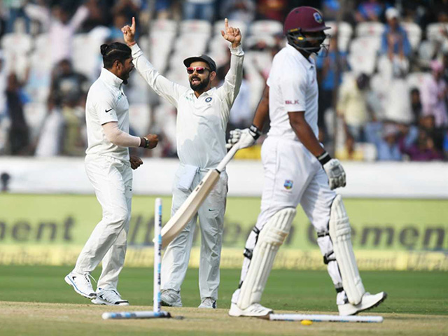 वेस्टइंडीज को 10 विकेट से हराकर भारतीय टीम ने टेस्ट सीरीज की अपने नाम