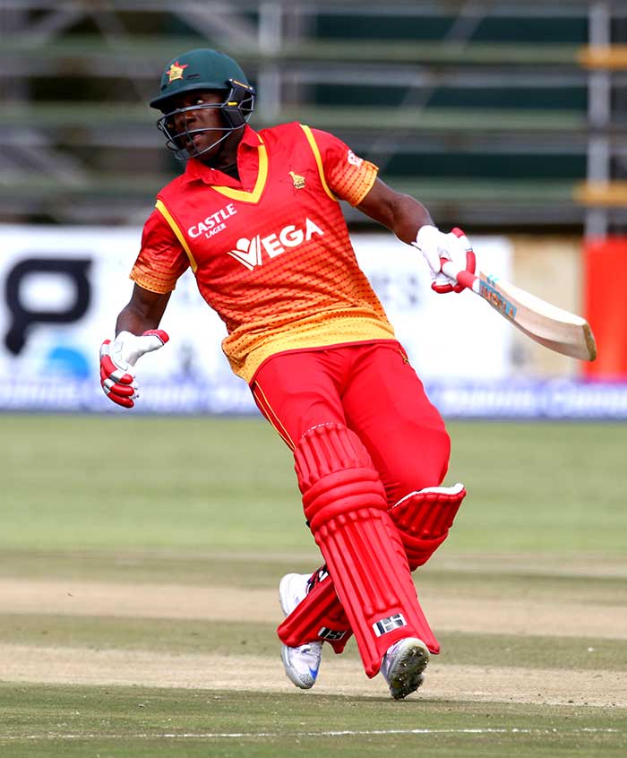 धोनी की टीम ने जिम्बाब्वे को दूसरे वनडे में भी धोया, सीरीज पर कब्जा