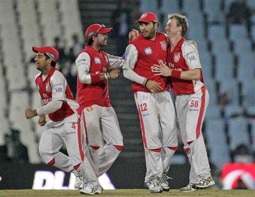 Brett Lee celebrates with teammates after dismissing Sanath Jayasuriya for 4 runs during the IPL match at the Super Sport Park in Pretoria. (AP Photo) Match 42: MUM vs MOH