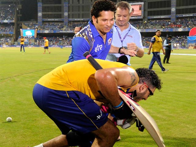 IPL 2015: Mumbai Indians Thump Delhi Daredevils for Fourth Straight Win