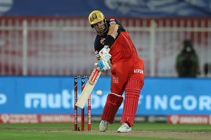 टी20 लीग: बेंगलोर ने कोलकाता को 82 रनों से हराया