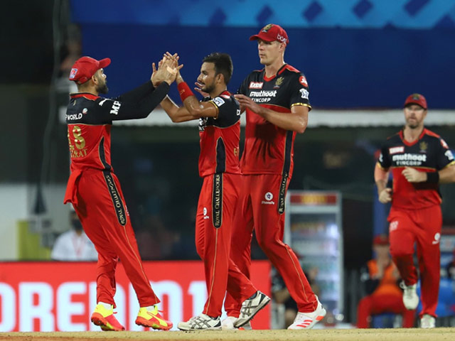 आईपीएल 2021: बैंगलोर ने हैदराबाद को 6 रनों से हराया