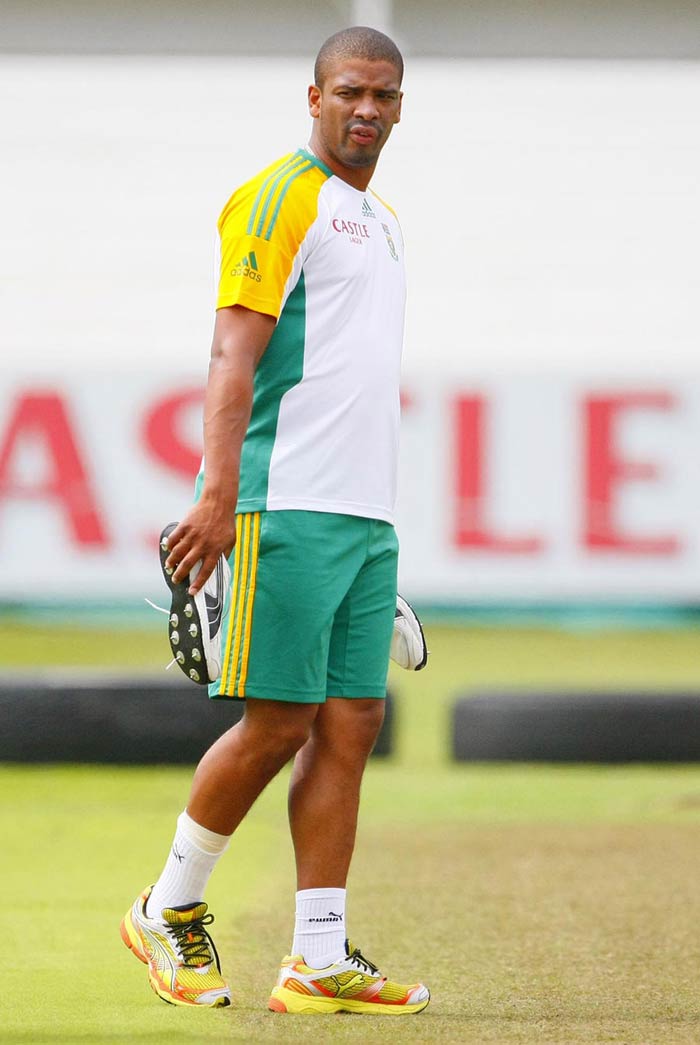 Vernon Philander: South Africa's rising star with the ball, he played a huge role in dismantling the Australian batting in a recent tour. Had a base price of $200,000 but could not get a team as he went unsold. Surprises of IPL 2012 auctions