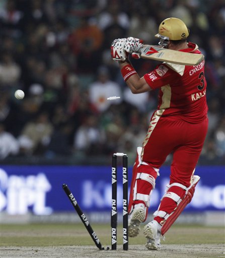 A bail flies in the air for the dismissal of Royal Challengers Bangalore's Jacques Kallis, playing against Deccan Chargers during their 2009 Indian Premier League cricket final match in Johannesburg on Sunday May 24, 2009. (AP Photo) IPL Final: HYD vs BLR